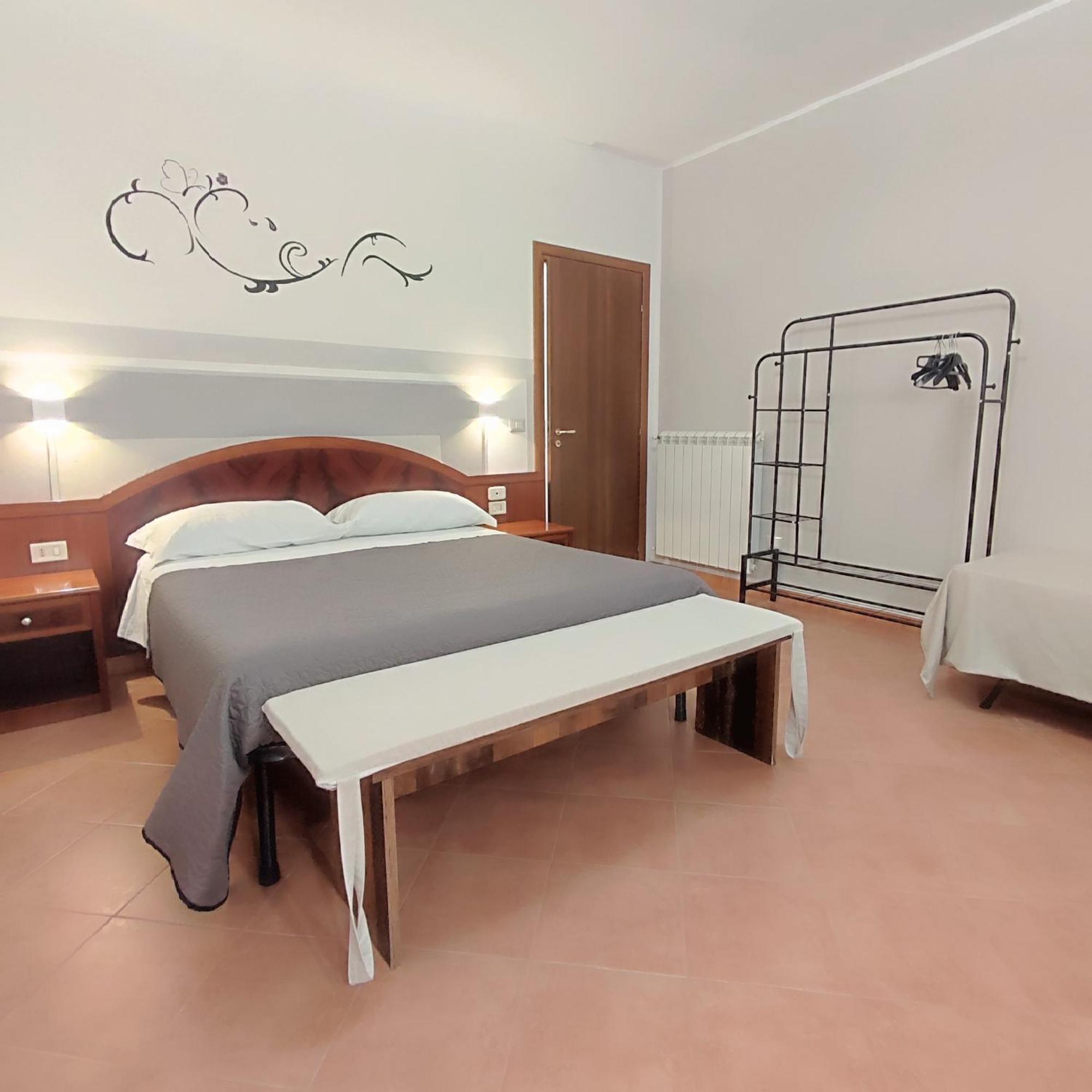 Ruggiero "Casa Vacanze" Vallo della Lucania Ngoại thất bức ảnh